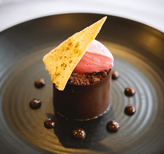 Plated dessert 576x541.jpg - Web.jpg
